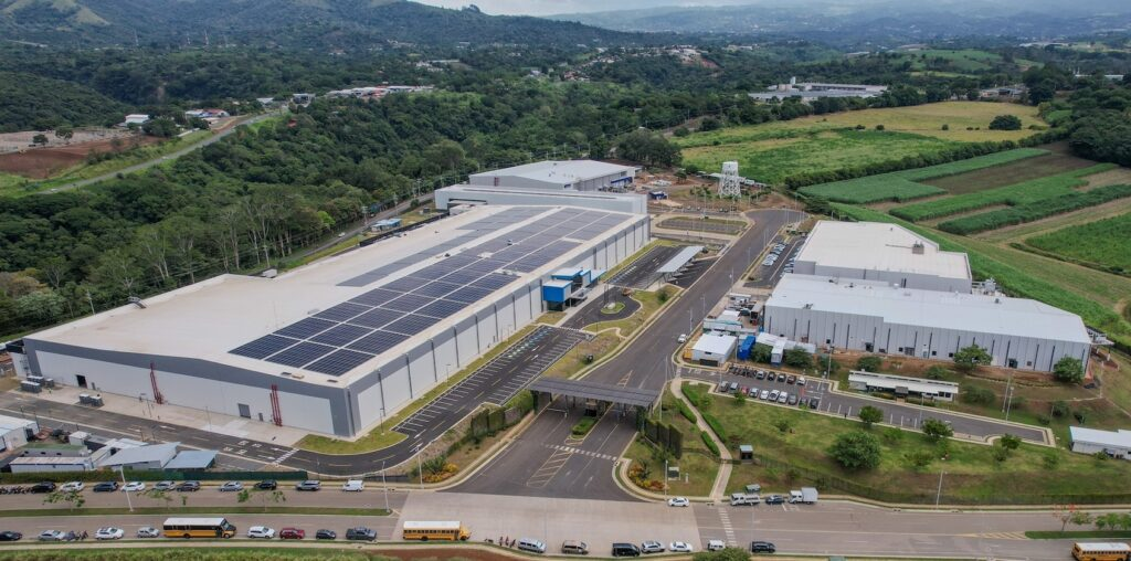 Vista aérea de parque industrial en Costa Rica